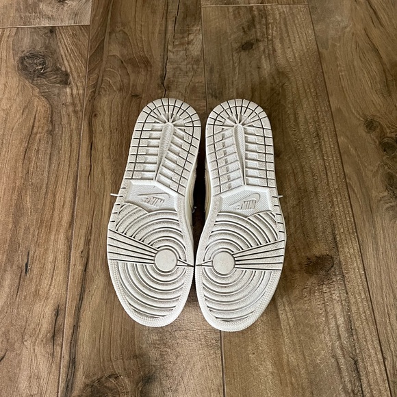 Nike Air Jordan 1 Low SE Craft GS ‘Inside Out’ - Picture 9 of 12